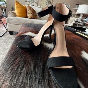 BLACK SUEDE HEELS by DREAM PAIRs - SZ 7.5 NWOT